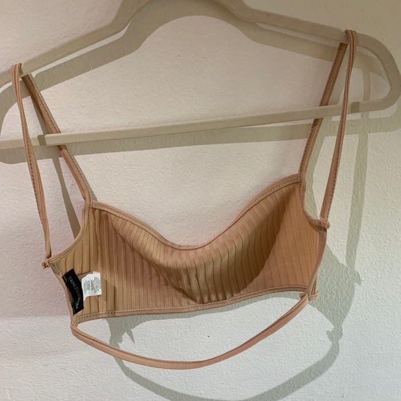 Backless top - Picture 2 of 3